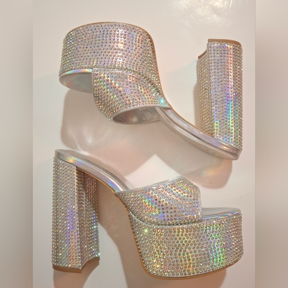 Olivia Ferguson Crystal‎ Platform Heels 7/7.5 - Picture 3 of 12